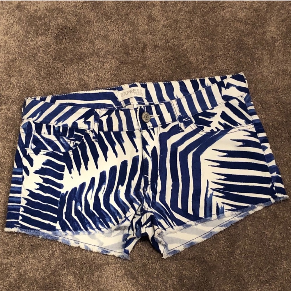 Express White and Blue Shorts 🤍💙